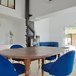 Cote Ouest, Elegance Piscine Et Pool-house *