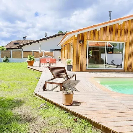 Prázdninový dům Cote Ouest, Elegance Piscine Et Pool-house